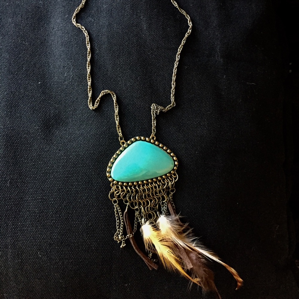 Feathered jewel necklace